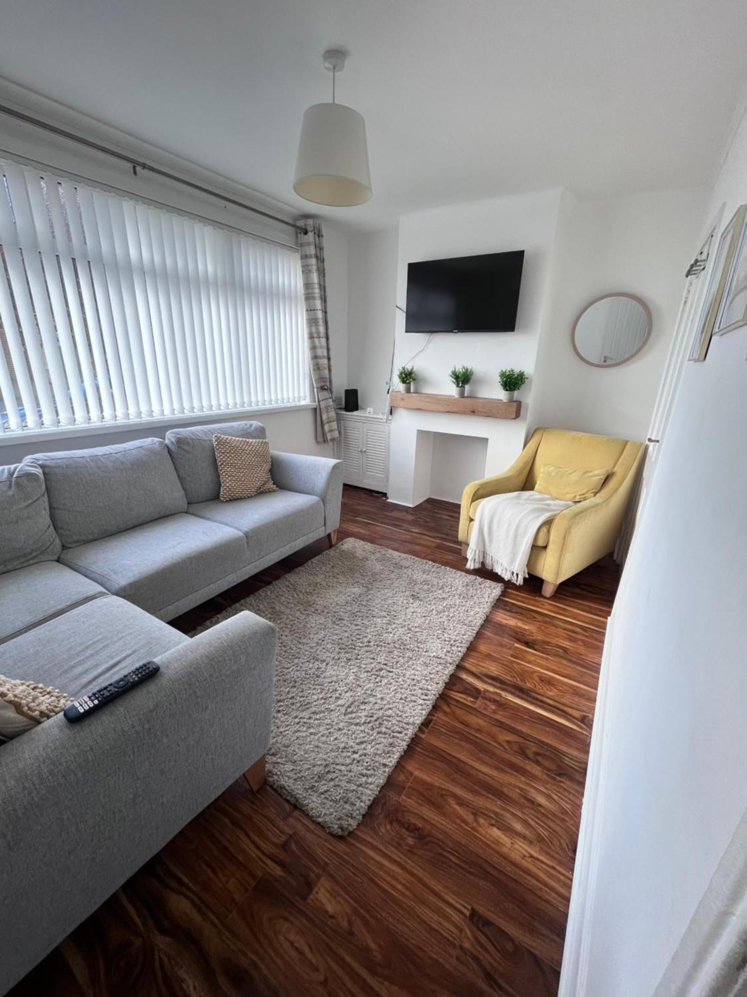 2 Bedroom House In Belfast With Garden Eksteriør bilde